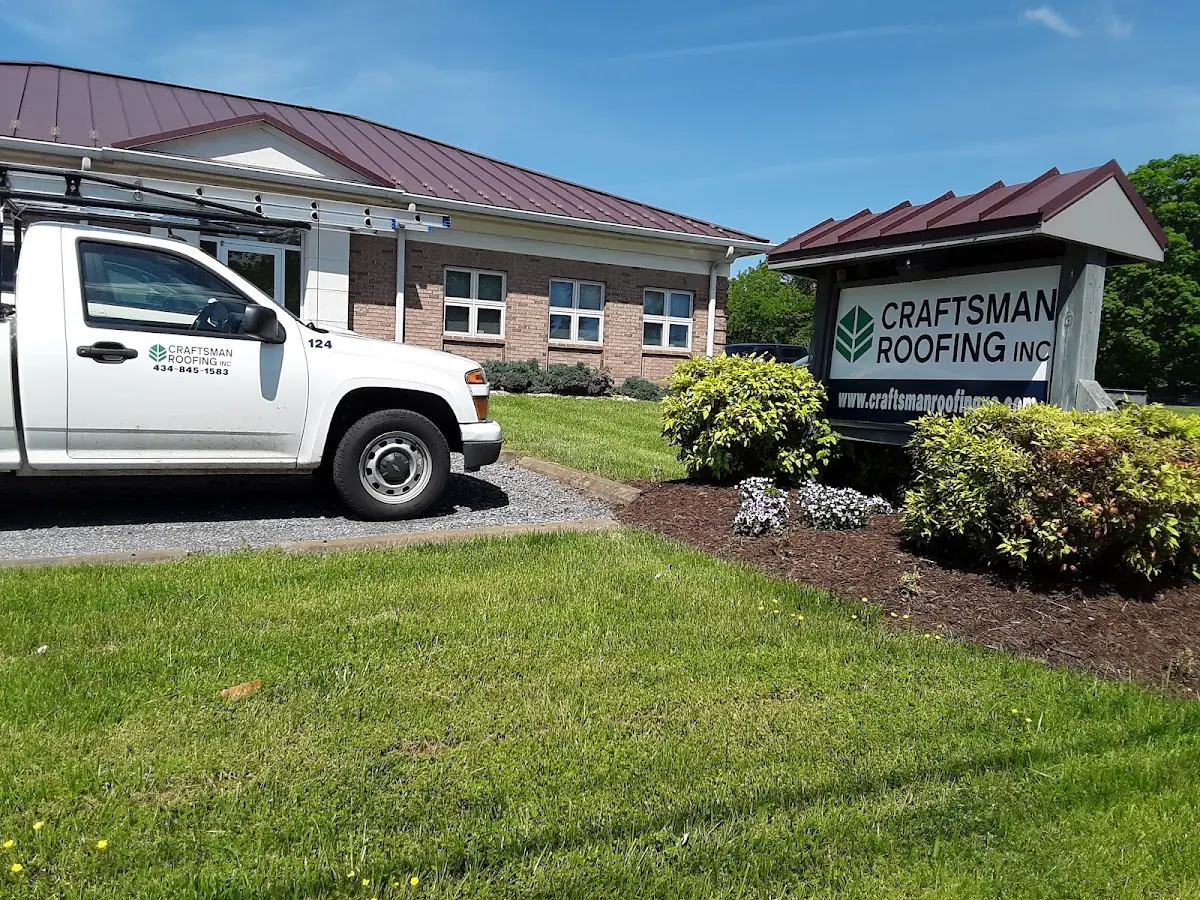 Quality Roof Replacement by experienced craftsmen in Floyd